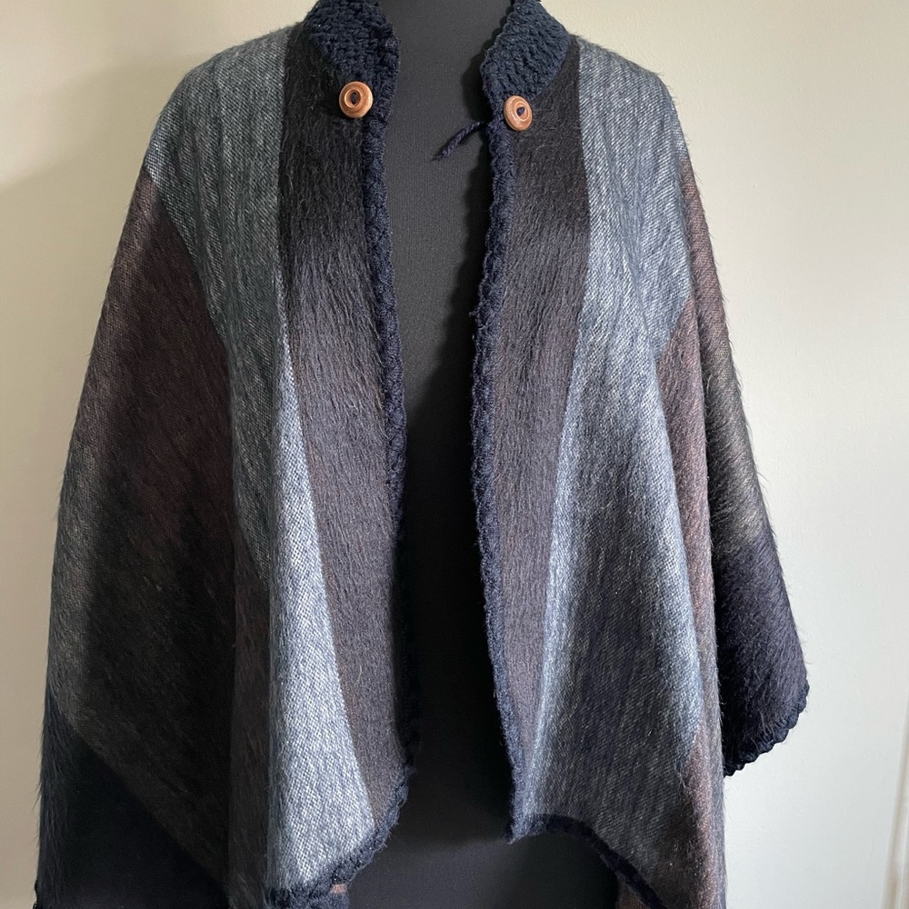 Imperfect Poncho - Picture 3 of 11
